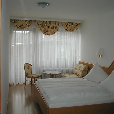 & Gaestehaus Krone 3*