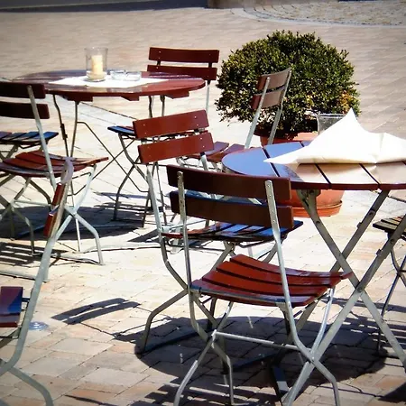 & Gastehaus Krone Hotel