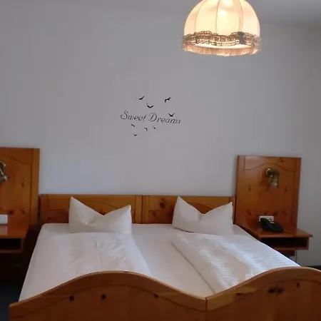 & Gaestehaus Krone