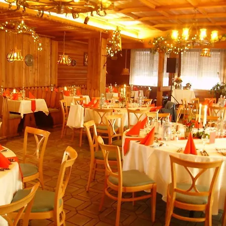 & Gastehaus Krone Hotel 3*