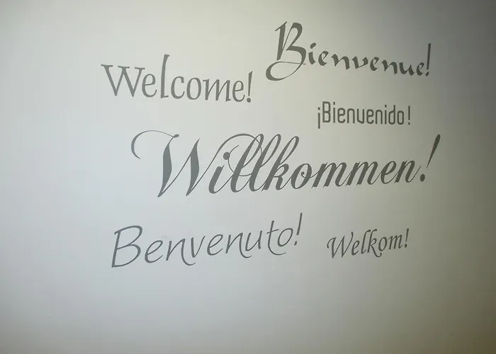 & Gaestehaus Krone Hotel