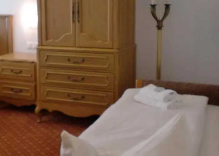 Hotel & Gaestehaus Krone